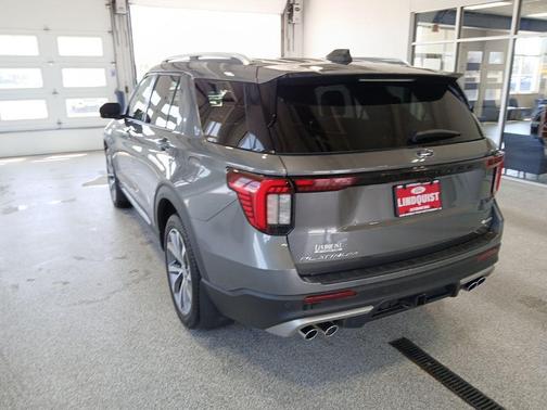 CARBONIZED GRAY METALLIC 2025 Ford Explorer Platinum