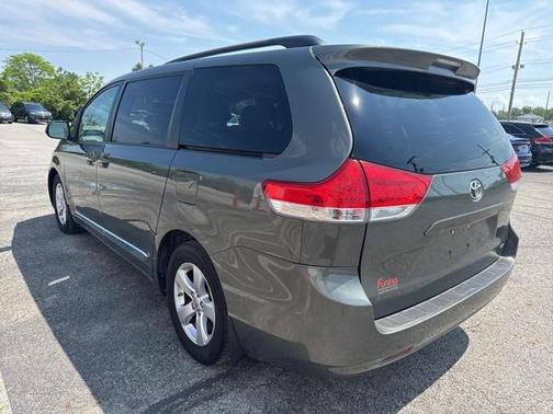 2014 Toyota Sienna LE