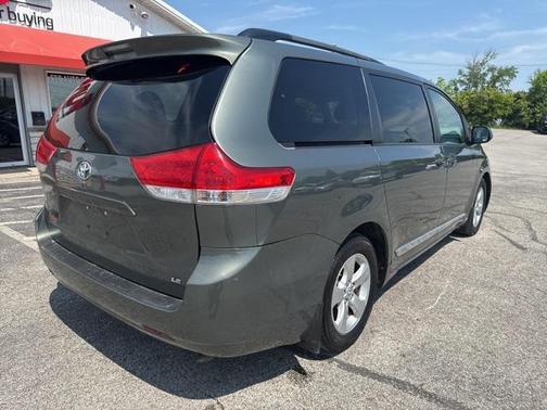 2014 Toyota Sienna LE