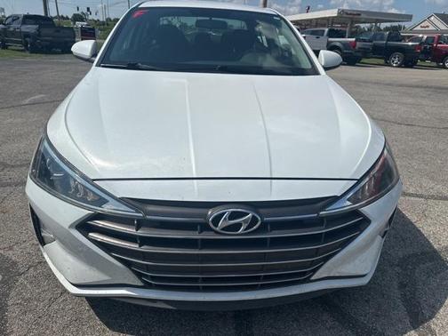 2019 Hyundai ELANTRA SE