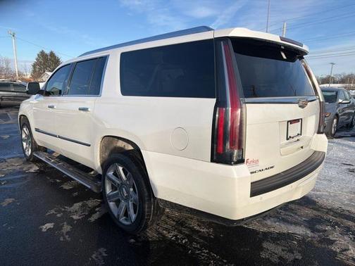 2016 Cadillac Escalade ESV Premium