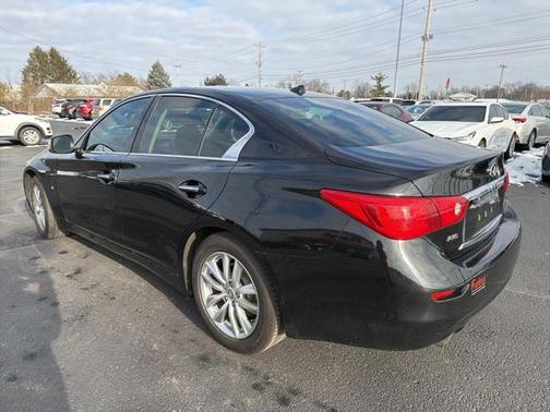 2015 INFINITI Q50 Premium