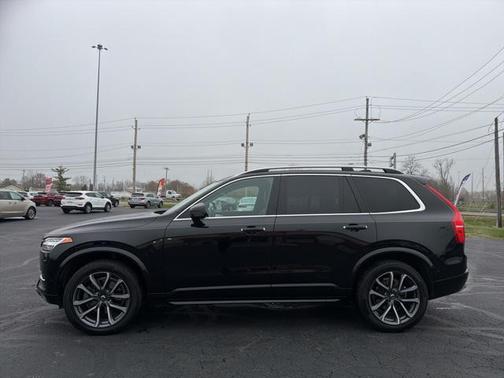 2018 Volvo XC90 T5 Momentum