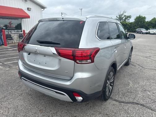 2020 Mitsubishi Outlander SE