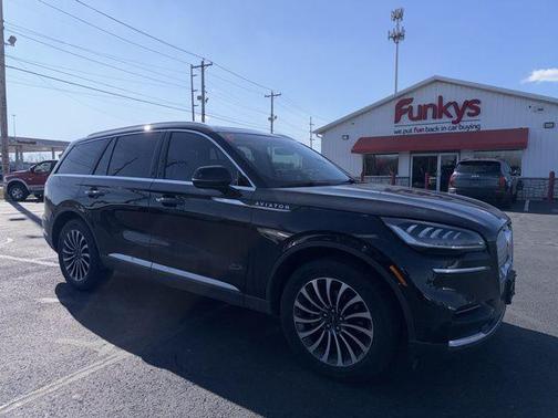 2022 Lincoln Aviator Standard AWD