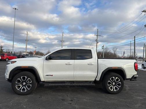 2024 GMC Canyon AT4
