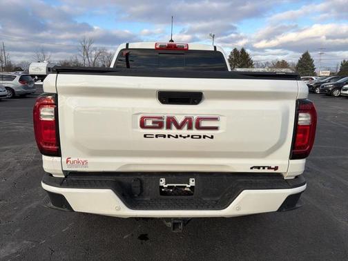 2024 GMC Canyon AT4