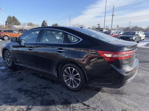 2018 Toyota Avalon Hybrid XLE Premium