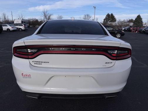 2017 Dodge Charger SXT