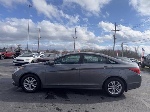 2011 Hyundai SONATA GLS