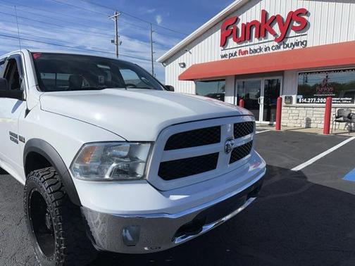2016 RAM 1500 SLT