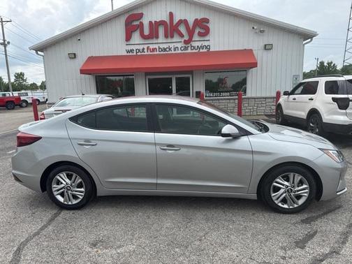2020 Hyundai ELANTRA SEL
