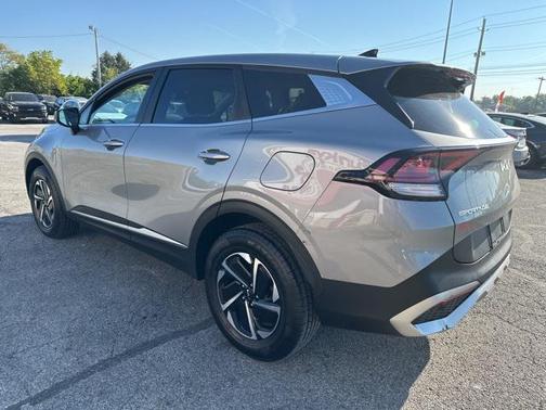 2023 Kia Sportage Hybrid LX