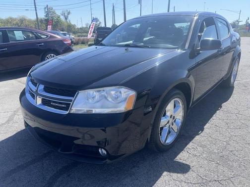 2011 Dodge Avenger Lux