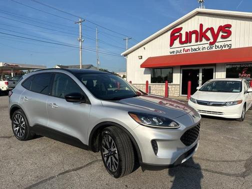 2020 Ford Escape SE