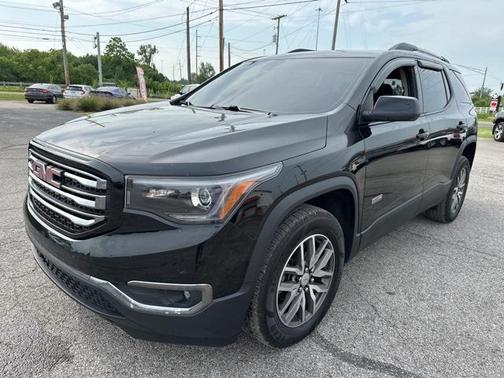 2017 GMC Acadia SLE-2