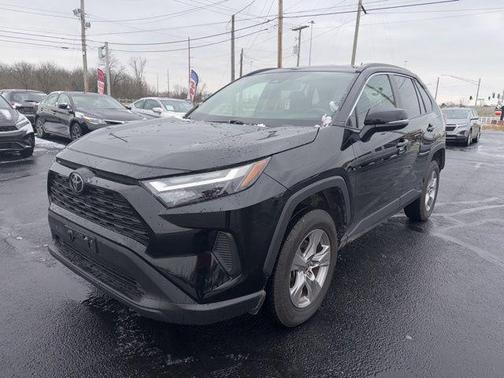 2023 Toyota RAV4 XLE