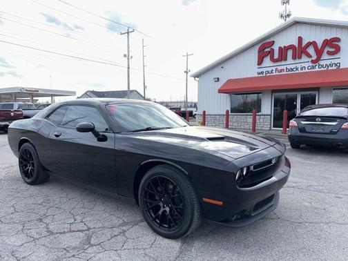 2016 Dodge Challenger SXT