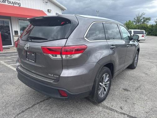 2018 Toyota Highlander SE