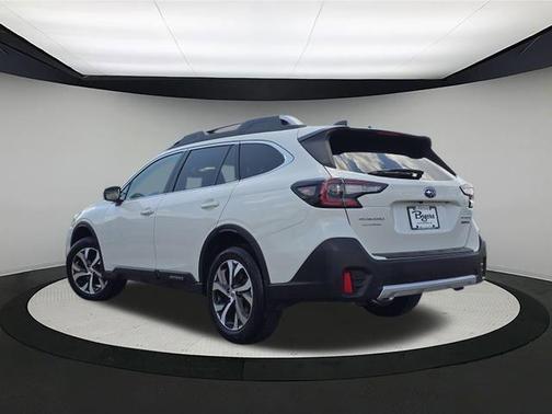 2022 Subaru Outback Touring XT