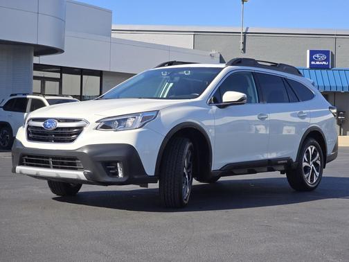 Crystal White Pearl 2022 Subaru Outback Limited