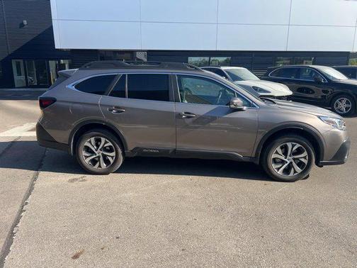 2022 Subaru Outback Limited XT