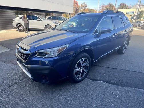 2022 Subaru Outback Touring XT