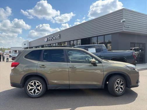 Autumn Green Metallic 2023 Subaru Forester Premium