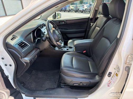 Crystal White Pearl 2018 Subaru Outback 3.6R Limited