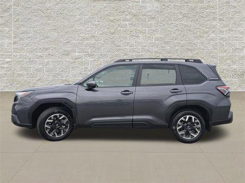 Magnetite Gray Metallic 2026 Subaru Forester Premium