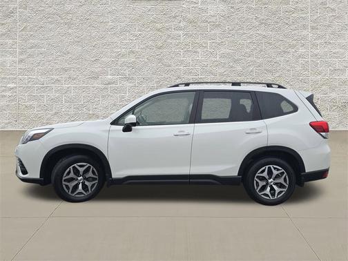 Crystal White Pearl 2023 Subaru Forester Premium