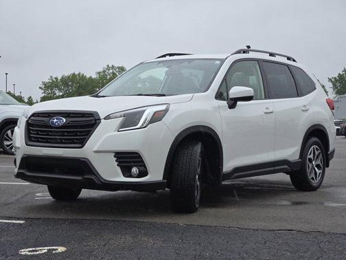 Crystal White Pearl 2023 Subaru Forester Premium
