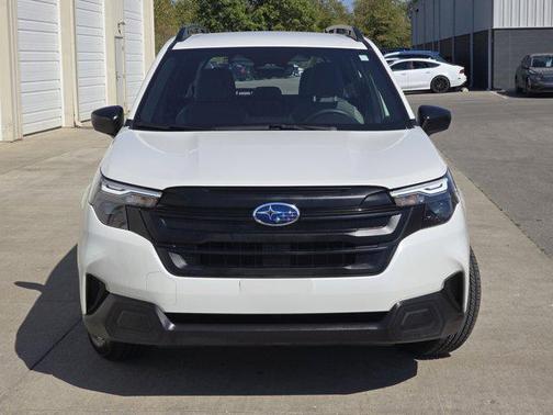 2025 Subaru Forester Base