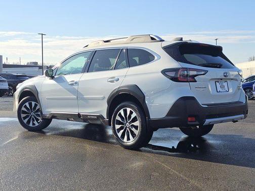 2023 Subaru Outback Touring XT