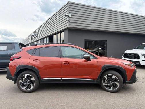 Sun Blaze Pearl 2025 Subaru Crosstrek Limited