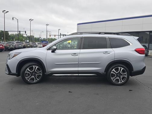 Ice Silver Metallic 2023 Subaru Ascent Limited 7-Passenger