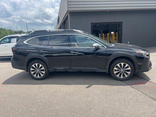 2023 Subaru Outback Touring XT