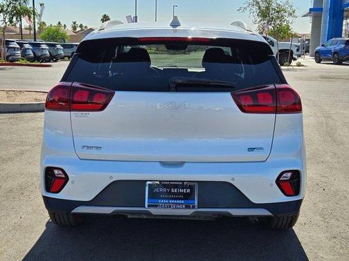2022 Kia Niro LXS SE