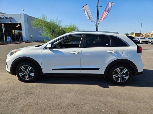 2022 Kia Niro LXS SE
