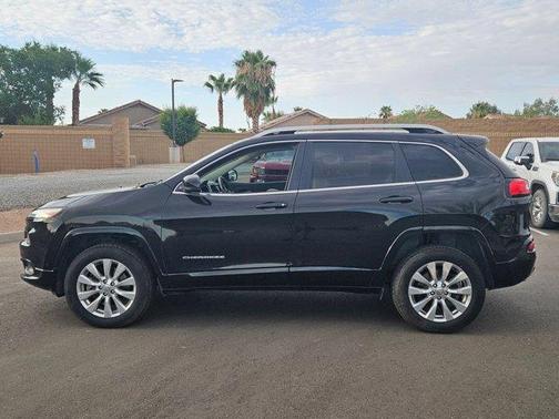 2017 Jeep Cherokee Overland
