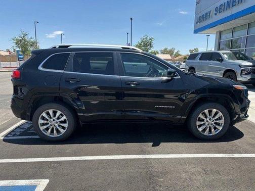 2017 Jeep Cherokee Overland