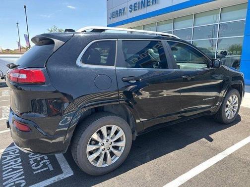 2017 Jeep Cherokee Overland