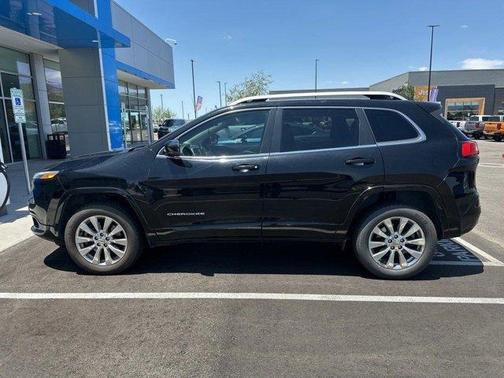 2017 Jeep Cherokee Overland