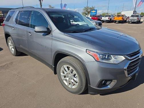 2021 Chevrolet Traverse LT Cloth