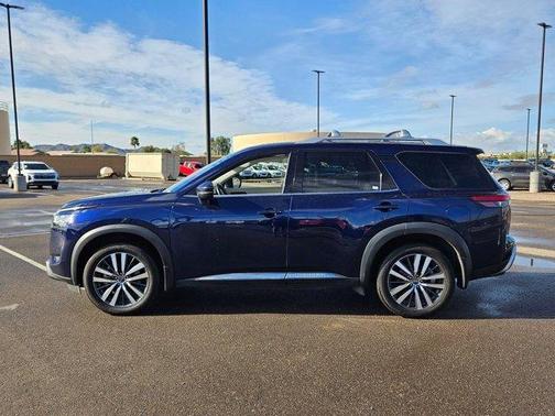 2022 Nissan Pathfinder Platinum