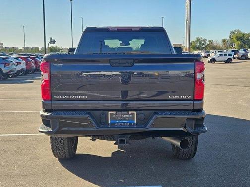2024 Chevrolet Silverado 2500 Custom