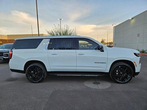 2026 Chevrolet Suburban LT
