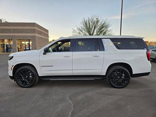 2026 Chevrolet Suburban LT