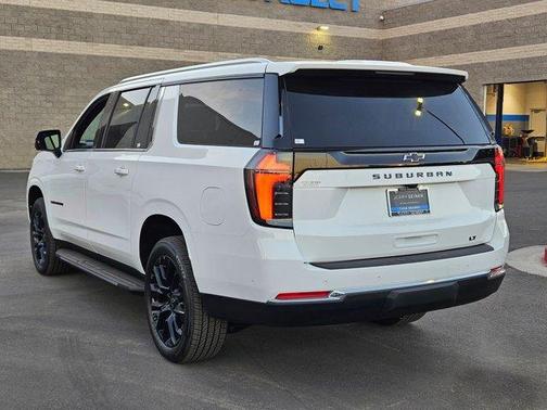 2026 Chevrolet Suburban LT