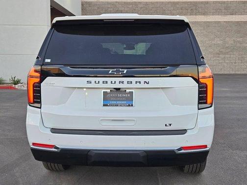 2026 Chevrolet Suburban LT